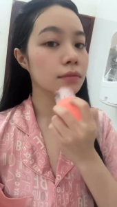 Khuôn Đá Viên Silicon Để Chăm Sóc Da Massage Hỗ Trợ Thu Nhỏ Lỗ Chân Lông Chườm Lạnh Giảm Sưng Trên Da