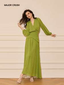 Elegant Slim Fitting Green Dress