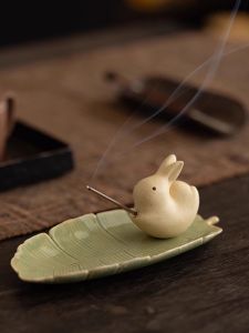Creative Cute Small Rabbit Purple Clay Incense Holder Tea Pet Craftwork Handmade Tea Ceremony Accessories Incense Stand Incense Tray