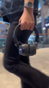 Marshall Major V Bluetooth On Ear Headphone | Wireless Charging | Black / Brown / Cream