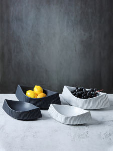 Modern Minimalist Nordic Creative Boat Shape Ceramic Crafts Fruit Tray Flower Pot Ornaments Home Decorations Tabletop Decor