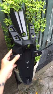 Bộ dè biển số Titan kiểu Malay xe Exciter 150 và giá không có ốc nhé