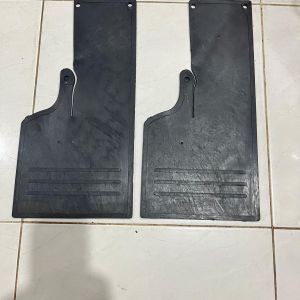 KARPET LUMPUR RODA KIJANG GRAND/SUPER RODA DEPAN BELAKANG HARGA PER 1 SET 2 LEMBAR