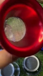 ปากแตรแต่งซ่อนตะแกรงกันหินด้านใน เรือน WAVE110i ช่วยดึงอากาศรอบท้ายได้ดียิ่งขึ้น