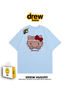 เสื้อยืดคอกลมแขนสั้นผ้าฝ้ายลายสก็อต Hello Kitty สำหรับผู้ชายและผู้หญิง ทรงหลวม ระบายอากาศได้ดี ฤดูร้อน 2025 แบรนด์ DREW HUSSRY
