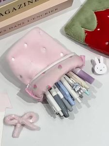 Hộp Đựng Bút Chì Dọc Hình Quả Dâu Phong Cách Cổ Điển Nhật Bản Chất Liệu Nhung Mềm Mại Màu Hồng Và Đỏ Dung Tích Lớn Chống Sốc Chống Trầy Xước Đa Năng Để Sử Dụng Hàng Ngày