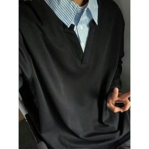 เสื้อโปโลคอวีลายทางแขนยาวสีดำสำหรับผู้ชาย แจ็คเก็ตผ้าโพลีเอสเตอร์ ทรงหลวม ทรงลำลอง ฤดูใบไม้ร่วง/ฤดูหนาว เสื้อผ้าทำงาน