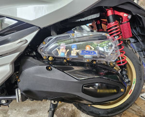 ฝาครอบกรองอากาศแบบใส honda forza350 และ adv350 สำหรับฮอนด้า ADV350 Penutup Filter Udara ADV350อุปกรณ์เสริมมอเตอร์ไซค์อุปกรณ์เสริม FORZA350อุปกรณ์เสริม SH350อุปกรณ์เสริม FORZA350 Penutup Filter Udara