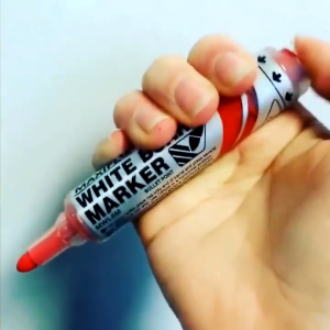 Bút dạ bảng Pentel MWL5 viết mực đều có thể viết dốc ngược mà không cần cồn