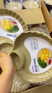 Đĩa Sò Hoa Có Ngăn Đựng Gia Vị/Nước Chấm Tiện Lợi - Chất Liệu Nhựa Việt Nhật Cao Cấp Dày Dặn.