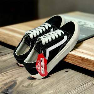 Giày Thể Thao Vans Vault Cao Cấp Nam Nữ [Full Box]