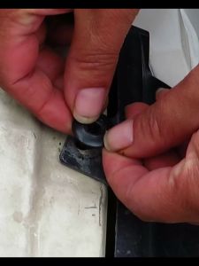 50 ชิ้นคลิปหมุดพลาสติกขนาด 6 มม.หมุดพลาสติกรถยนต์หมุดยึดกันชน หมุดรถยนต์ หมุด Universal พลาสติก