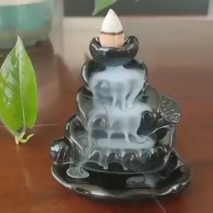 Thác khói chảy ngược Thác khói dủng đễ đốt nụ trầm khói chảy ngược  Thác khói sứ thác xông trầm thay cho lư xông trầm