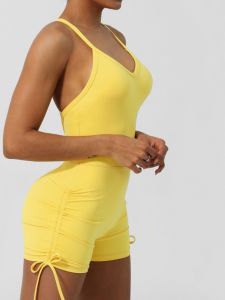 ชุดโยคะแขนกุดคอวี เสื้อคลุมกันหนาวแบบสวมหัว ทรงเข้ารูป ด้านหลังเปิดไขว้ สำหรับผู้หญิง ชุดโยคะฤดูใบไม้ผลิ 2025