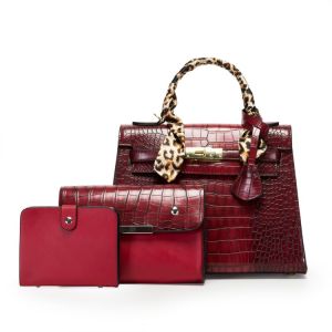 กระเป๋าสะพายข้างแฟชั่นสำหรับผู้หญิง กระเป๋าสะพายข้างทรงสี่เหลี่ยมแบบใหม่ปี 2022 กระเป๋าสะพายข้างแบบสะพายไหล่เดียวสีพื้นสไตล์เกาหลี