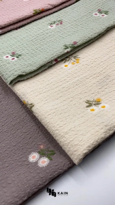 05 meter Kain Crinkle Kringkle Motif Mini Daisy