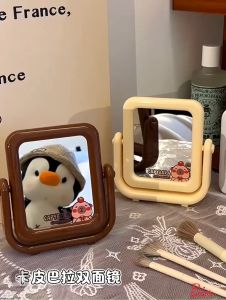 Gương Trang Điểm Để Bàn Hoạ Tiết Capybara Decor Siêu Xinh - gương cute 2 màu