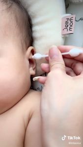 BABY TATTOO สำลีก้าน ชนิดหัวใหญ่ Big Cotton Buds  1 กล่อง 55 ชิ้น คอตตอนบัต สำลีฝ้าย 100% สำหรับเด็ก เบบี้ แทททู