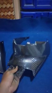 COVER TANGKI DAN COVER TENGAH HONDA SUPRA X125 BATMAN OLD KARBON