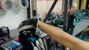 Makita 18V DHR171 ค้อนกระแทกไฟฟ้าไร้แปรงถ่าน เครื่องมือค้อนไฟฟ้าไร้สาย คอนกรีตเจาะได้ [ชุด: แบตเตอรี่ 2 ก้อน กล่องเครื่องมือ 1 กล่อง เครื่องชาร์จ 1 ก้อน]