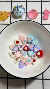 (5 cái)Charm nhựa trái tim nhiều màu Nguyên liệu làm trang sức cổ trang Nguyên liệu diy