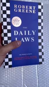 The Daily Laws: 366 Meditations จากผู้เขียนหนังสือขายดี48 Laws Of Power English Paperback