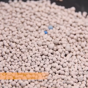 CHONG CHONG Bentonite Cat Litter: Food Grade Odour Control & Highly Absorbent Mixed Cat Litter