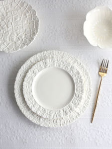 French Vintage Floral Relief Ceramic Plate Cream Color Dessert Plate Creative Afternoon Tea Plate Lace Edge Dinner Plate