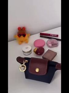 Mini dumpling-shaped French nylon coin purse lightweight cosmetic bag single-shoulder crossbody or hand-held bag