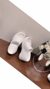 ali9 รองเท้าแตะพื้นหนาผู้หญิงสไตล์ยุโรปและอเมริกา ins อินเทรนด์ 10cm รองเท้าส้นสูง EVA รองเท้าแตะส้นเตารีดใส่ด้านนอกใส่ด้านนอกชายหาด