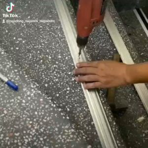 Nẹp nhôm mặt bằng nẹp chống trơn trượt nẹp mũi bậc thang thanh dài 2m7