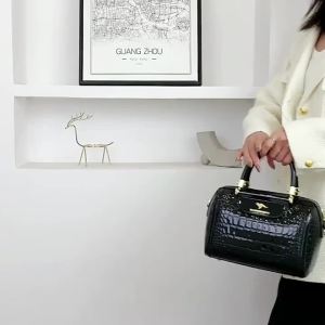 Luxury Patent Leather Handbags for Women Designer Crocodile Pattern Womens Shoulder Crossbody Bag New Ladies Messenger Purses