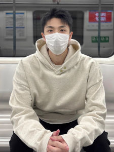 เสื้อสเวตเตอร์มีฮู้ดผ้าขนแกะแบบมีกระดุมสำหรับผู้ชายและผู้หญิง สีขาวและเทา เสื้อคลุมกันหนาวสไตล์ย้อนยุคสไตล์อเมริกัน ฤดูใบไม้ร่วงและฤดูหนาว