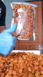 น้ำพริกกากหมู (ใช้ส่วนหนังหมูติดมัน) กรอบ อร่อย สะอาด