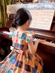 ชุดเจ้าหญิงผู้หญิง เสื้อผ้าเด็กผญ ชุดเด็กผู้หญิง ดอกไม้สาวน้อย กระเป๋าเดิน Wander สำหรับชู้ชื่น