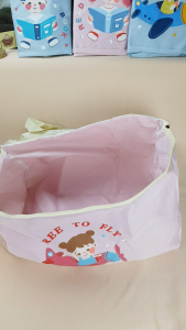 [HỎA TỐC 4H] Túi đựng quần áo chăn mền gối 2 tầng cho bé đi học nhà trẻ mẫu giáo mầm non vải oxford hình in phủ dễ thương TUIOX2TG Urombaby