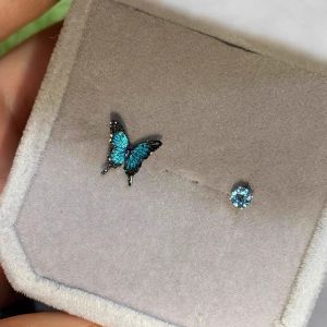 Blue Butterfly Ear Studs Womens Miniature Elegant Design Fashionable Jewelry Fresh out New Style Alloy Silver Gold Plated