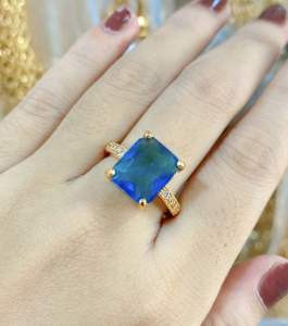CINCIN EMAS TITANIUM KOTAK BIRU BATU GIOK TITANIUM ANTI LUNTUR