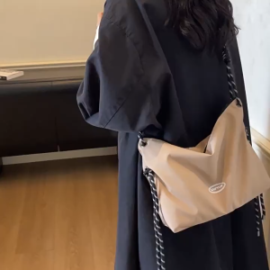 EERSHENSHI กระเป๋าใบเล็กผู้หญิงกระเป๋าสะพายไหล่ลำลองแฟชั่นใหม่กระเป๋าโท้ทน้ำหนักเบาสไตล์ตะวันตกกระเป๋าสะพายข้างแมทช์ลุคง่ายสไตล์เกาหลี