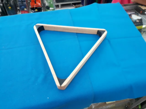 Kayu Segitiga Billiard / Segitiga Billiard Kayu / Segitiga Kayu Billiard / Triangle Rack Billiard