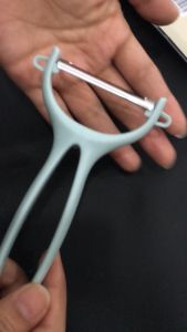 LALA HOME ที่ปอกผัก ที่ปอกผลไม้ ชุด 2 ชิ้น ถนัดมือ ทนทาน แข็งแรง ใช้งานง่าย Fruits and Vegetables Peeler 2 pcs set