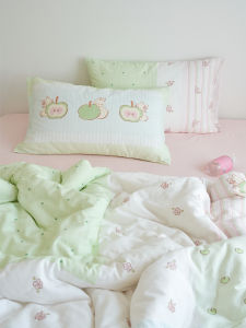 LIUYUEYUBAI | Cotton Double Gauze Apple Girl Design Bed Set