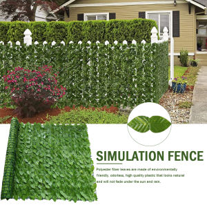 รั้วกำแพงพลาสติกกลางแจ้งรั้วเพื่อความเป็นส่วนตัวทำจากหนังเทียมตกแต่งระเบียงสวนไม้เลื้อยเทียม