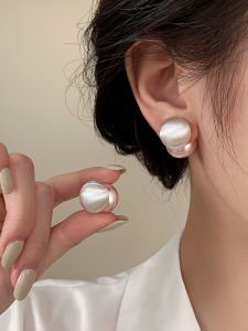 Luxurious 999 Silver Pearl Earrings Matte Finish Womens Fashion Jewelry Elegant round Shape Alloy Plated Silver Ear Decor