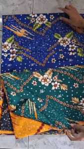 PAKET HEMAT 2 SARUNG BANTAL 1 SARUNG GULING MOTIF KENCANA TERBARUH MASA KINI MOTIF JUMPUTAN