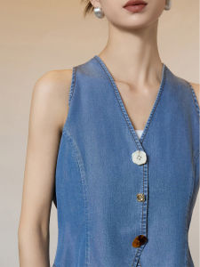 Design Fashionable Loose and Slimming Vest and Pants Set