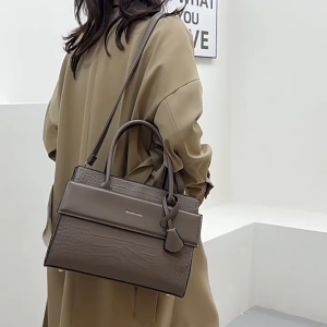 SG Gadget® Large Capacity Women Shoulder Bag Fashionable Handbag Crossbody Bag Ladies Tote Bag