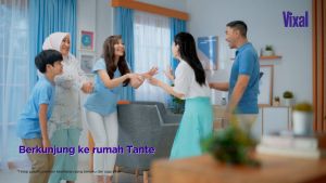 Vixal Pembersih Porselen & Kamar Mandi HCl Anti Kerak Bandel Kuat Harum 750 mL