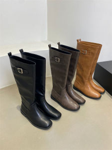 รองเท้าบูทอัศวินแบบใหม่2023รองเท้าบูทยาวทรงสอบหัวเหลี่ยมสไตล์ยุโรปและอเมริกาสำหรับสาวอวบไม่เกินเข่ารองเท้าบูทแฟชั่นแมทช์ลุคง่ายแบบสวม