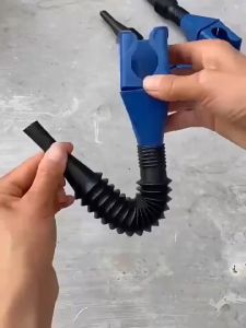 30CM Foldable Car Refueling Funnels Telescopic Hose Oil Gasoline Filling Funnel Car Motorcycle Refueling Gasoline Fuel Funnel Portable Auto Gas Engine Oil Transfer Tool Automotive Accessories